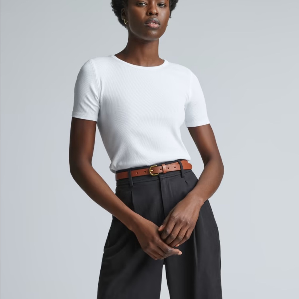 Everlane The Luxe Micro-Rib Crew size XS. 3 white, 2 black, 2 gray.